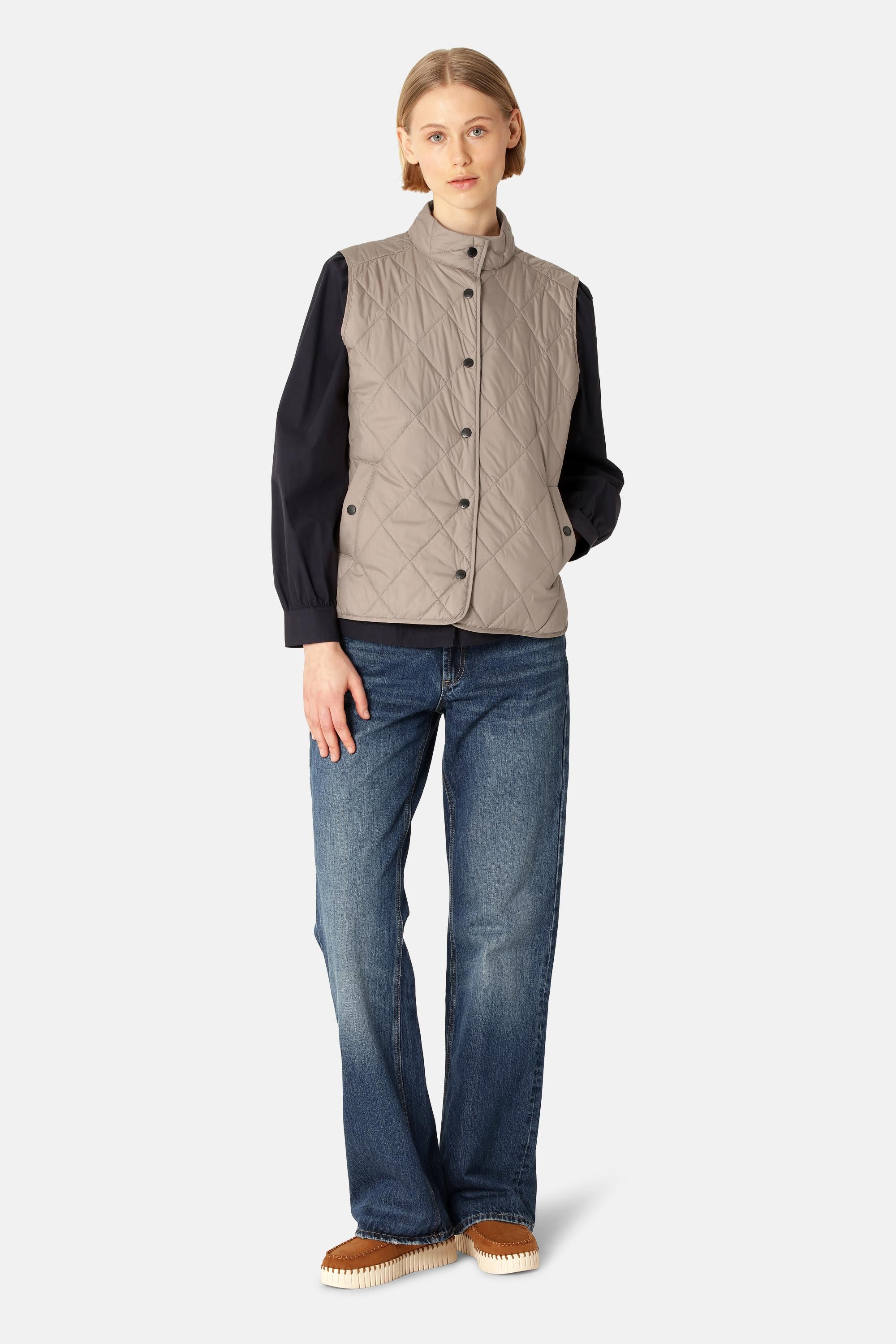 Quilted Short Vest - Greige